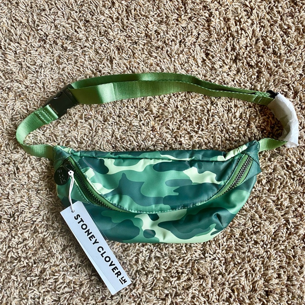 Authentic NWT Camo Stoney Clover Lane Fanny. Original size/shorter strap